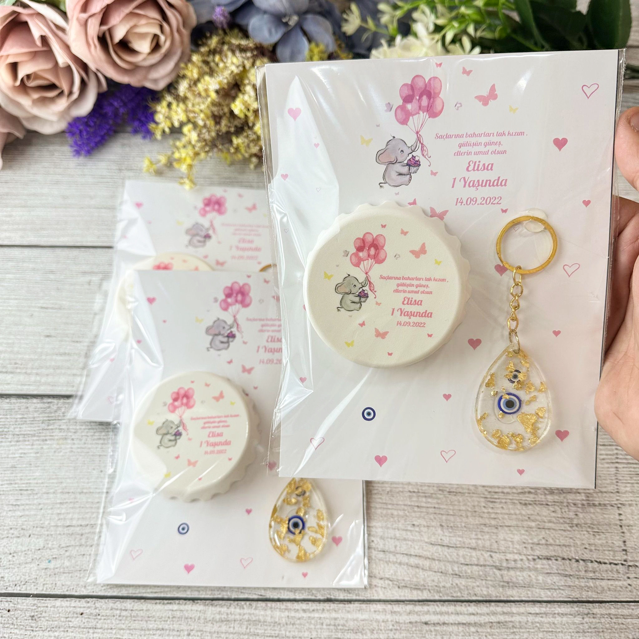 jelatin paket icerisinde anahtarlik  acacak magnet
